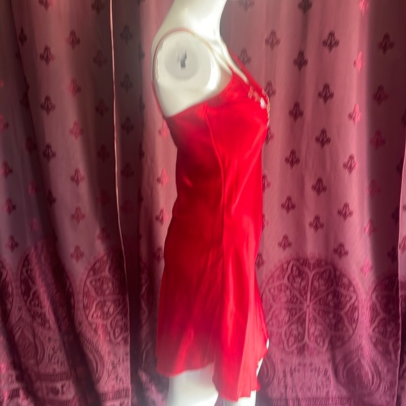 3/$20 Red Floral Embroidery Satin Slip Midi Dress Size Medium - Picture 4 of 7